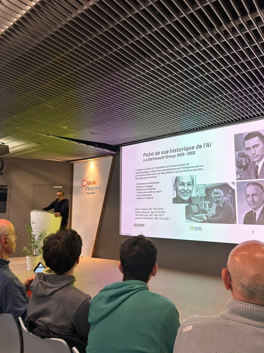 Jérôme Denis speaking at the Cité de l'espace